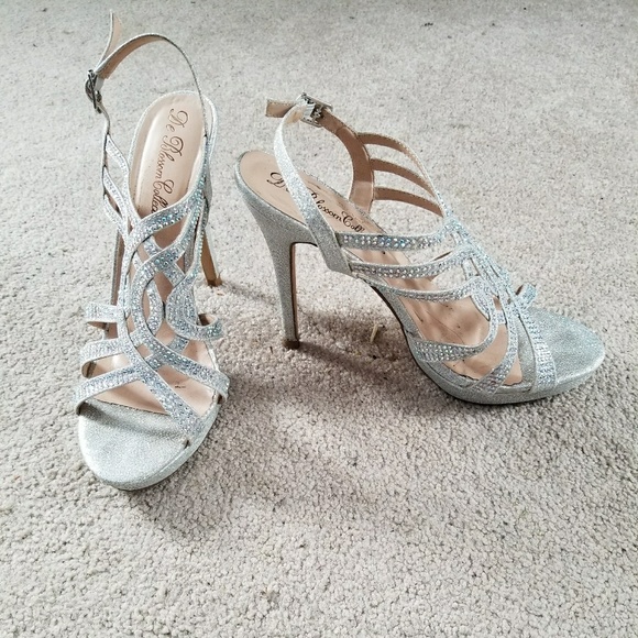 High Heels - Picture 1 of 3